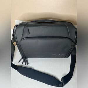NOMATIC Messenger Bag V2 Laptop Work Organizer Bag Briefcase RFID Black